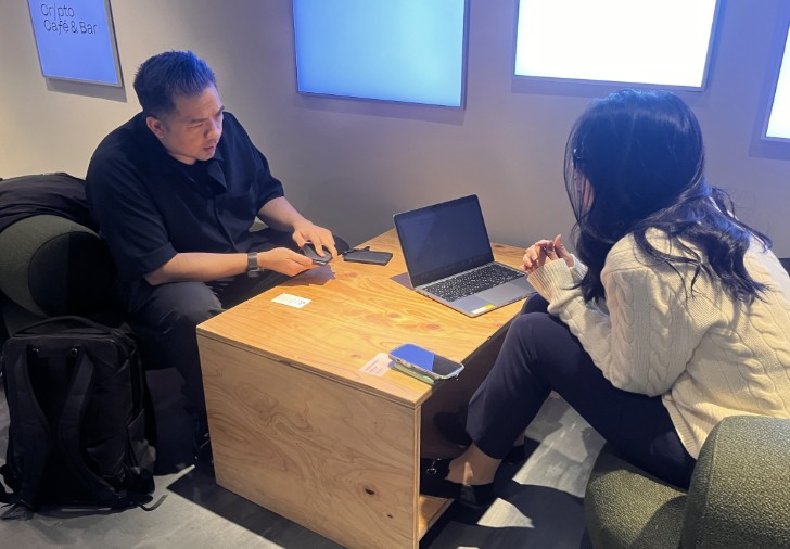 One-on-one investor meeting